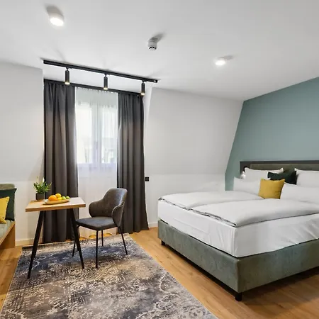 Nena Aparthotel *